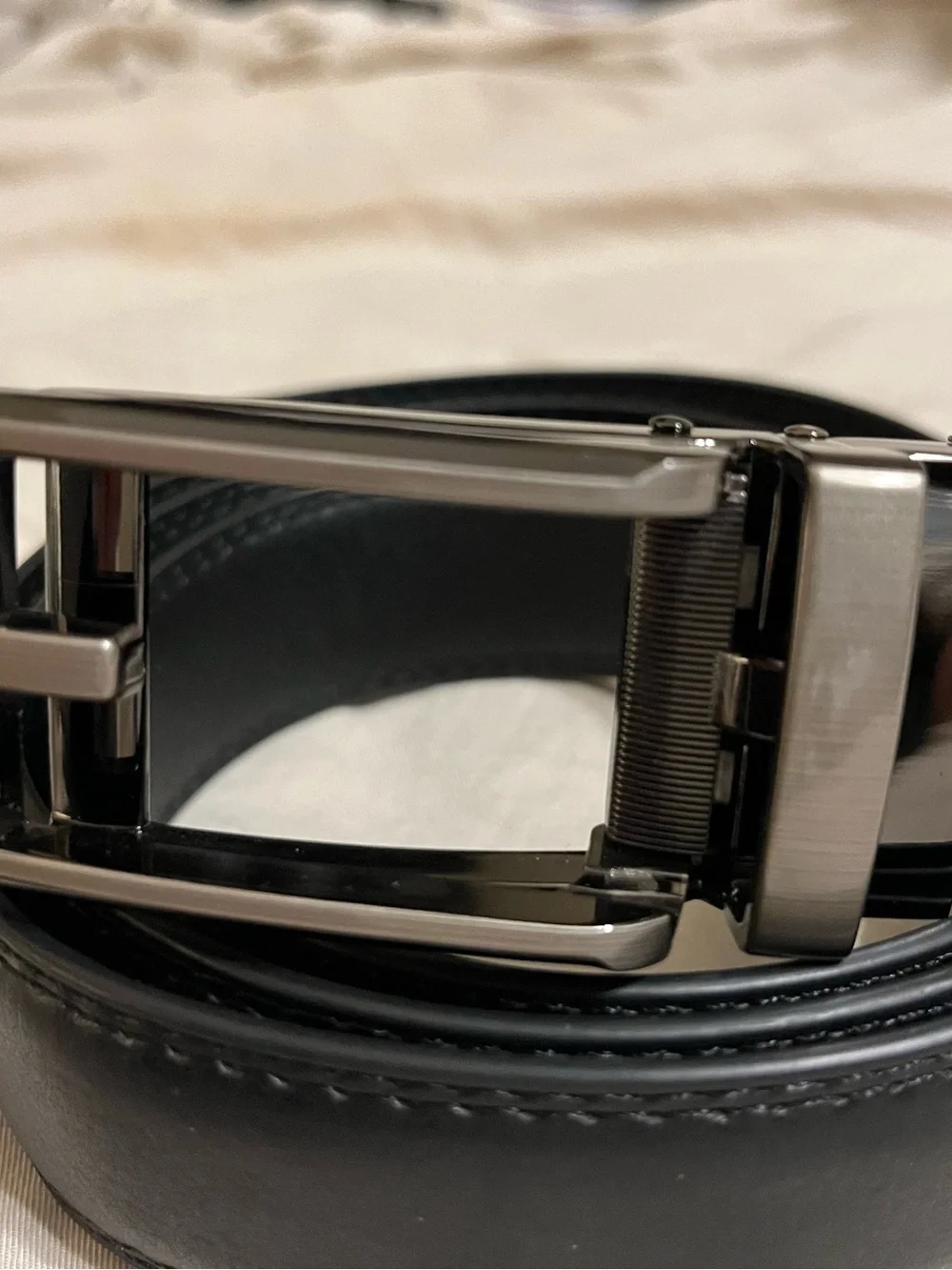Classic Black Leather Reversible Belt w Brushed Silver Buckle Great condition.